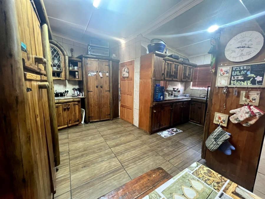 8 Bedroom Property for Sale in Baillie Park North West